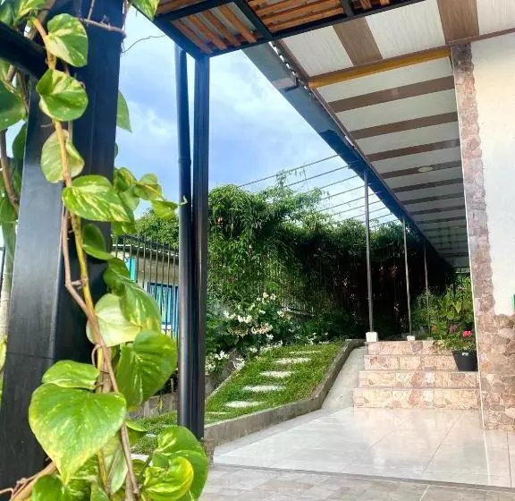 ベッドアンドブレックファースト Casa Campestre Hh