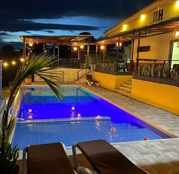 ベッドアンドブレックファースト Casa Campestre Hh