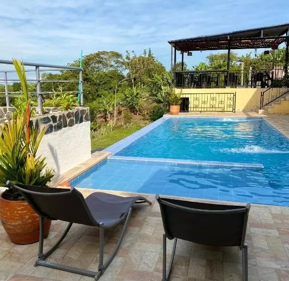 ベッドアンドブレックファースト Casa Campestre Hh