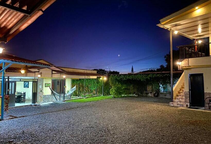 Bed and Breakfast Casa Campestre Hh