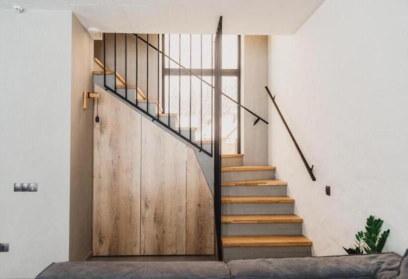 Szálloda котеджі грань