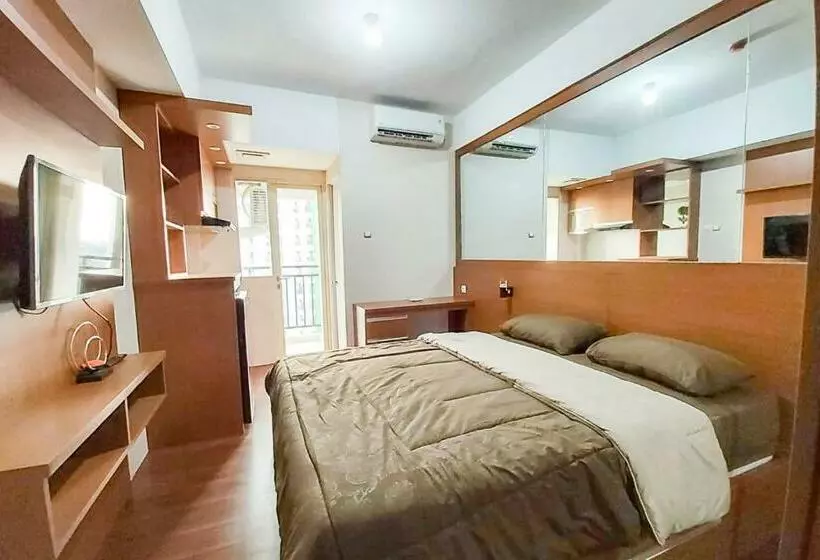 ホテル Redliving Apartemen Green Lake View Ciputat   Juragan Rooms Tower B With Fast Wifi