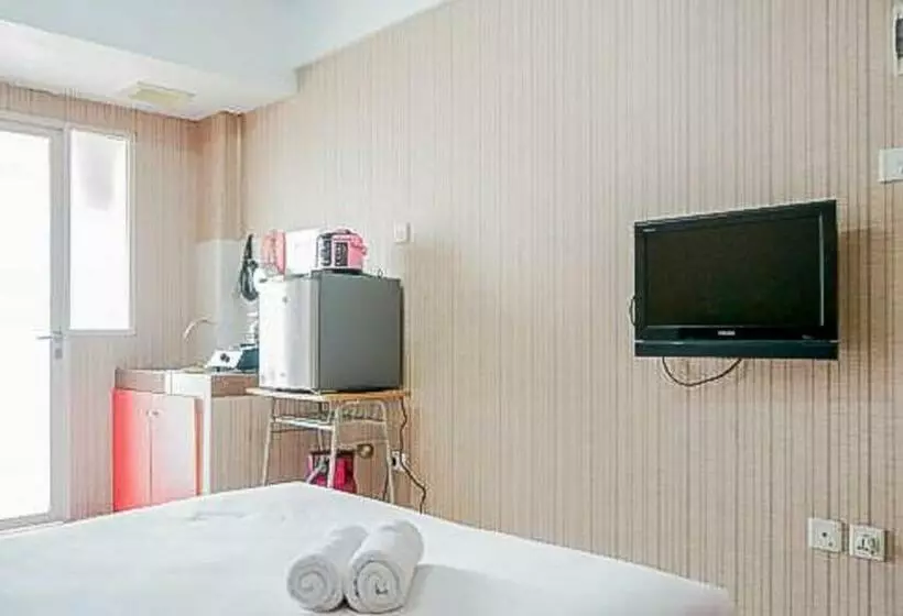 ホテル Redliving Apartemen Green Lake View Ciputat   Juragan Rooms Tower B With Fast Wifi
