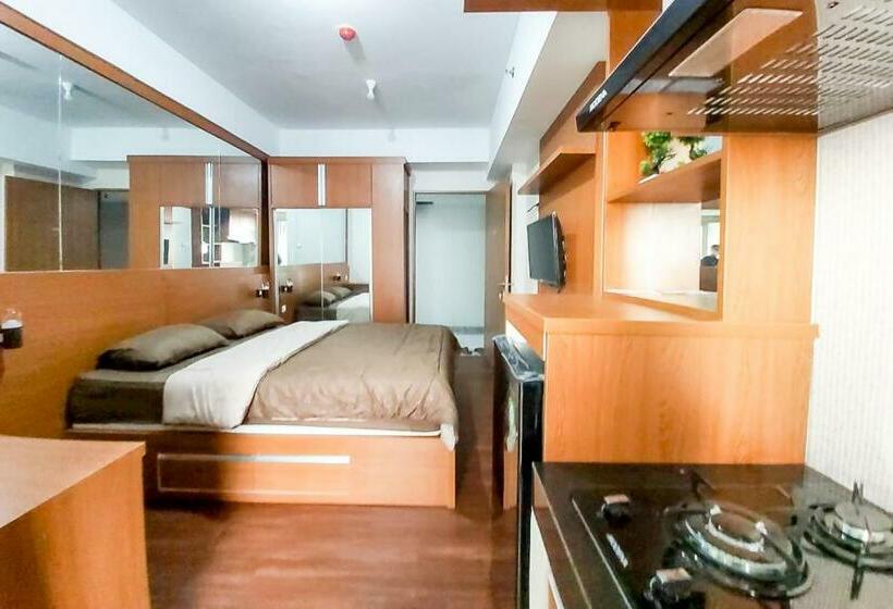 Hotel Redliving Apartemen Green Lake View Ciputat   Juragan Rooms Tower B With Fast Wifi