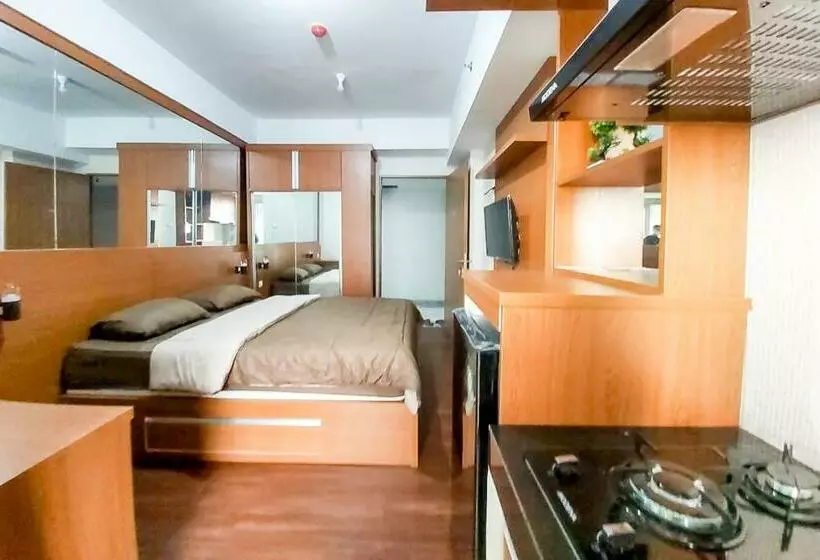 ホテル Redliving Apartemen Green Lake View Ciputat   Juragan Rooms Tower B With Fast Wifi