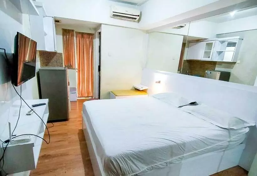 ホテル Redliving Apartemen Green Lake View Ciputat   Juragan Rooms Tower B With Fast Wifi