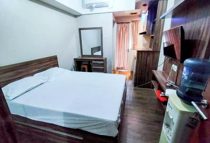 ホテル Redliving Apartemen Green Lake View Ciputat   Juragan Rooms Tower B With Fast Wifi