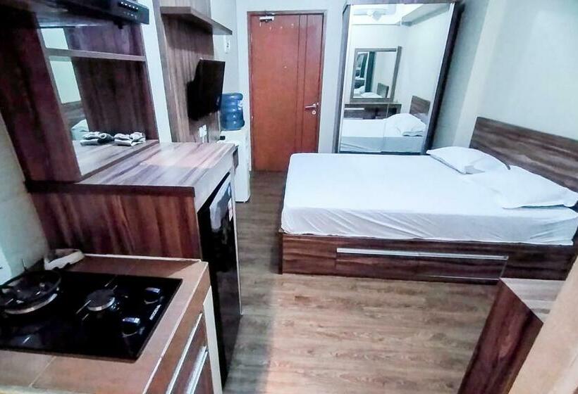 Hotel Redliving Apartemen Green Lake View Ciputat   Juragan Rooms Tower B With Fast Wifi