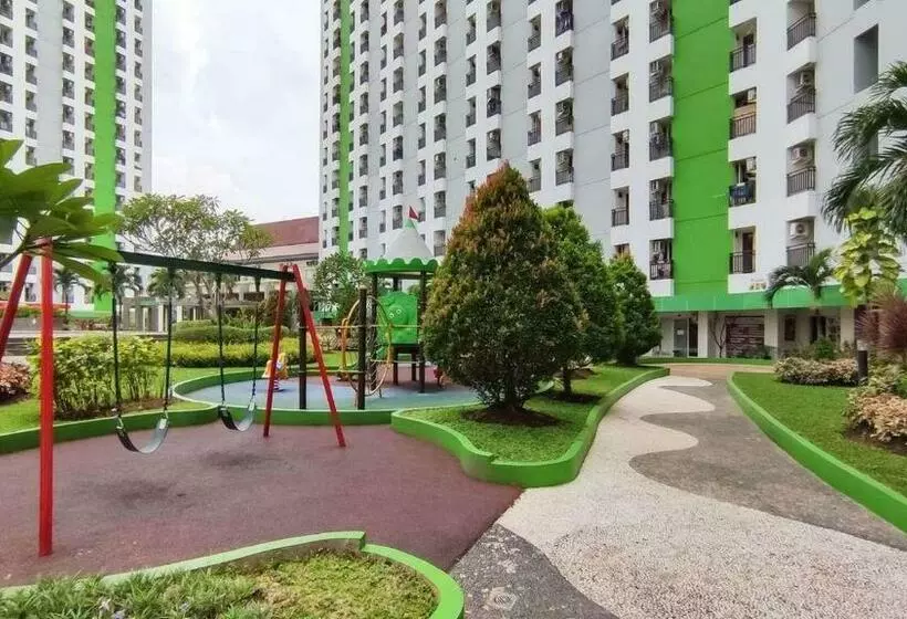 ホテル Redliving Apartemen Green Lake View Ciputat   Juragan Rooms Tower B With Fast Wifi