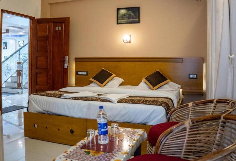 Hotel White House Residency