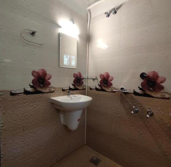 Hotel White House Residency