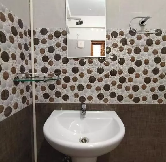 Hotelli White House Residency