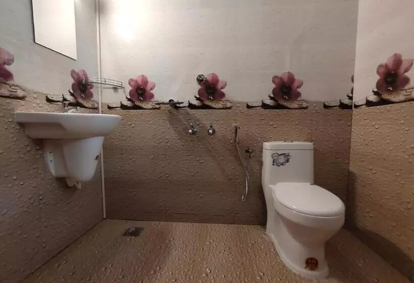 Hotelli White House Residency