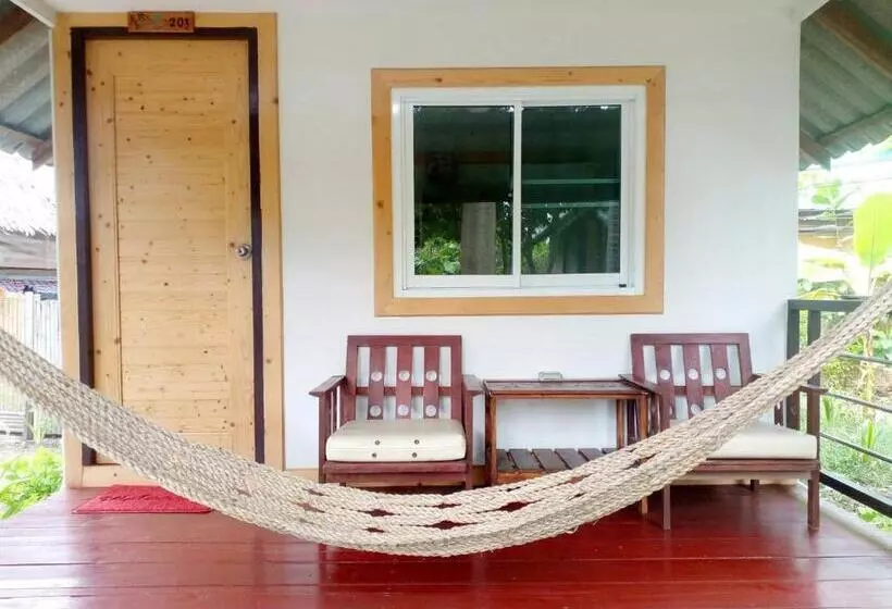 Lipe Garden Beach Resort