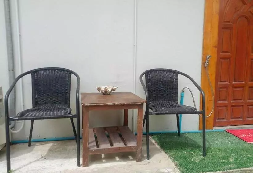 Lipe Garden Beach Resort