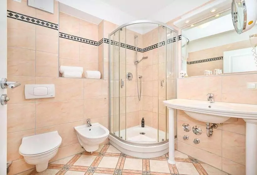 Strandpalais Prinz Von Preussen   Anbau Vom Strandhotel Preussenhof