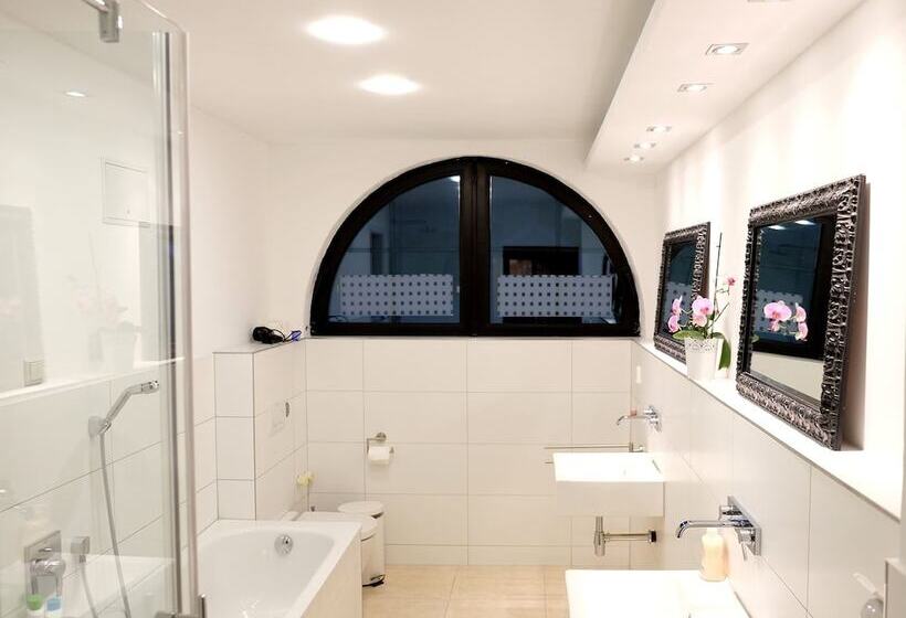 ベッドアンドブレックファースト Villa Orchard Frankfurt