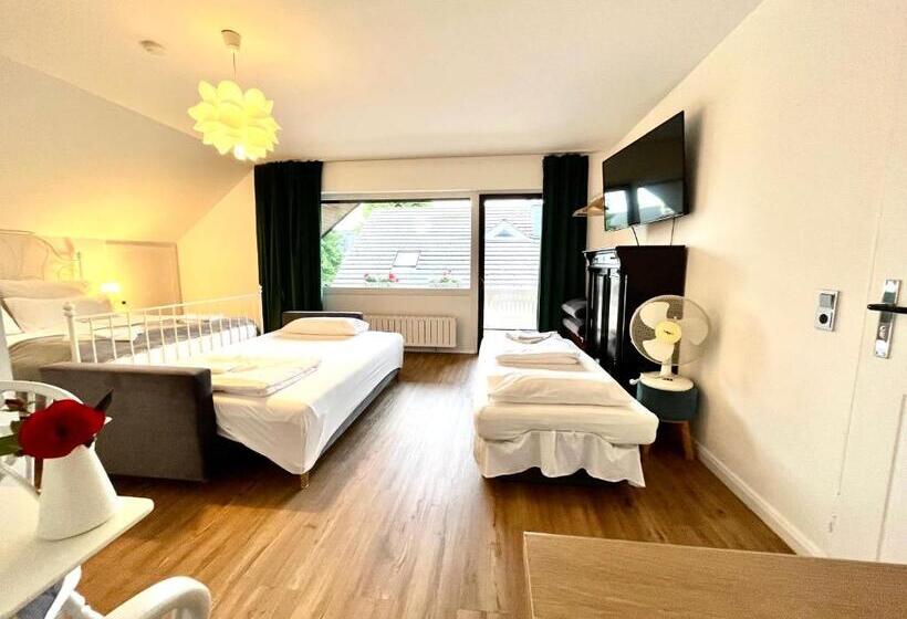 ベッドアンドブレックファースト Villa Orchard Frankfurt