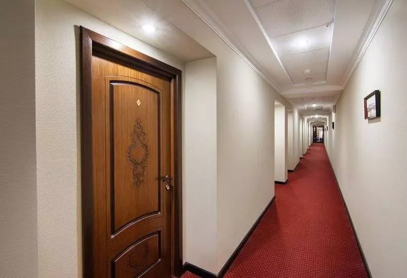 Express Hotel & Hostel