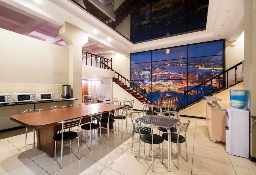 Express Hotel & Hostel