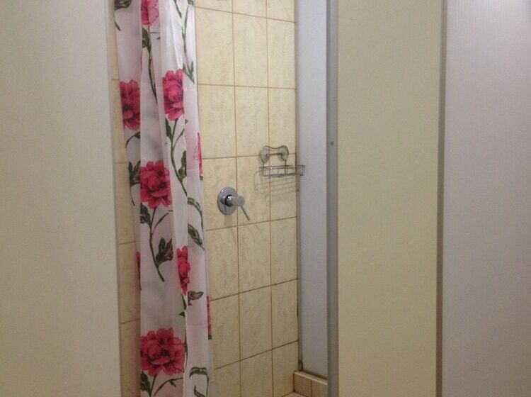 Express Hotel & Hostel