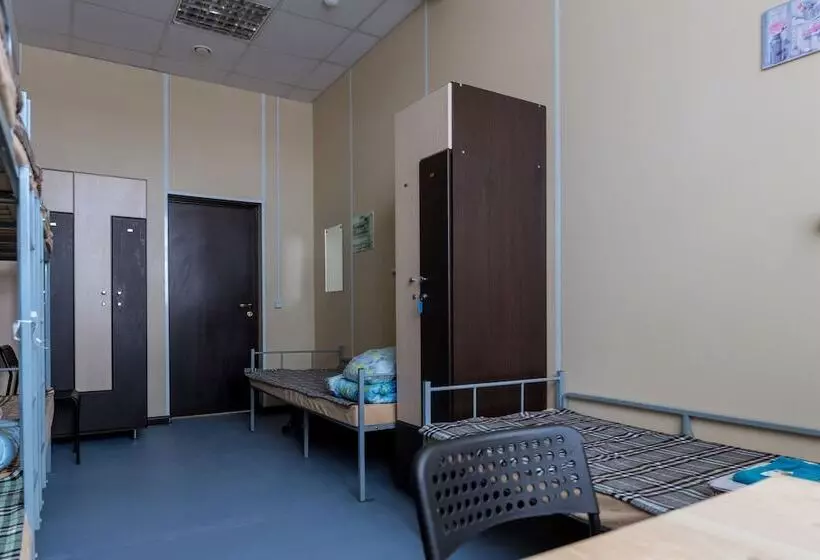 Express Hotel & Hostel