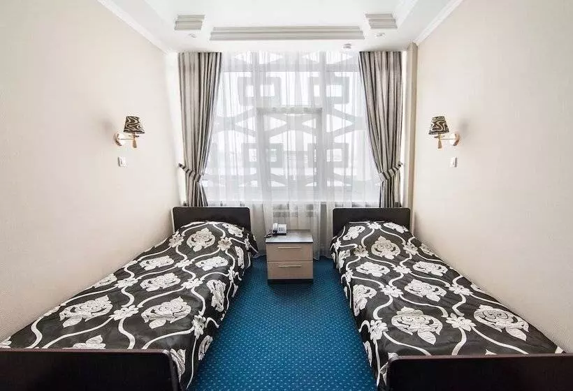 Express Hotel & Hostel