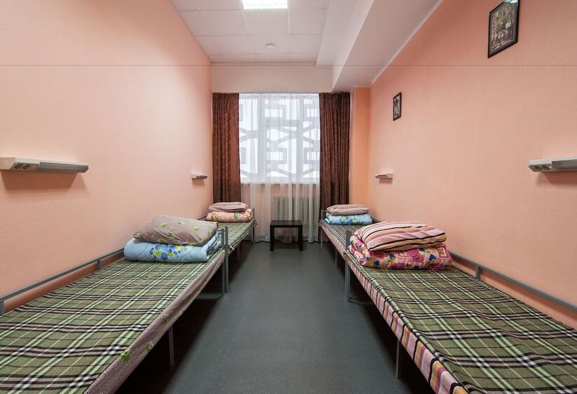 Express Hotel & Hostel