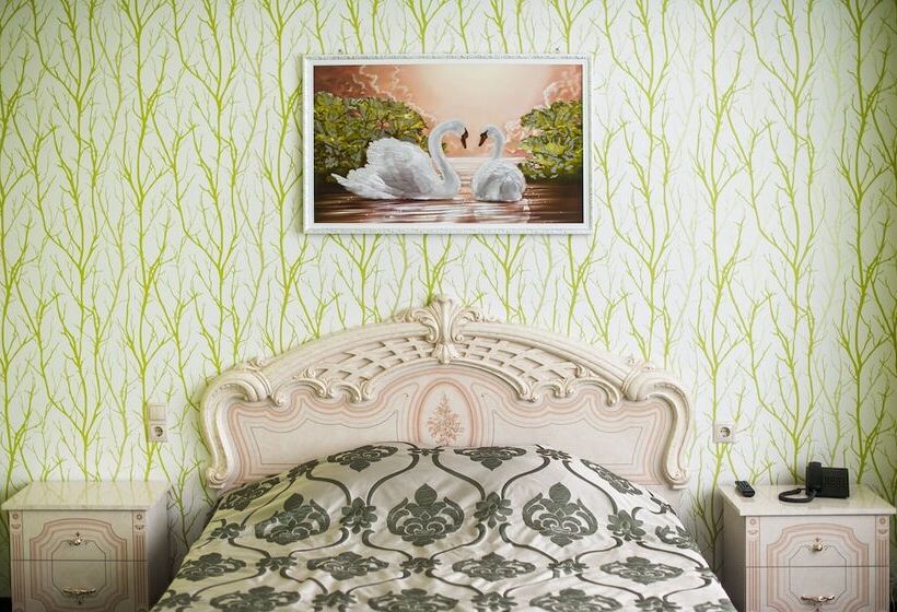 Express Hotel & Hostel