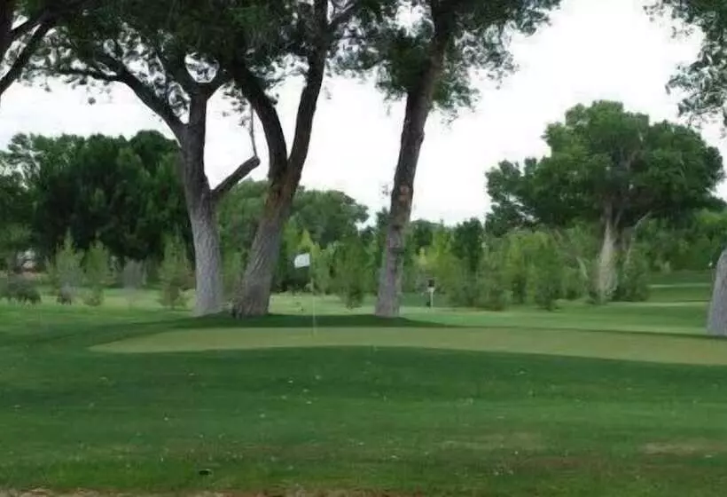 Historic Beaver Dam Lodge, Golf & Rv Resort