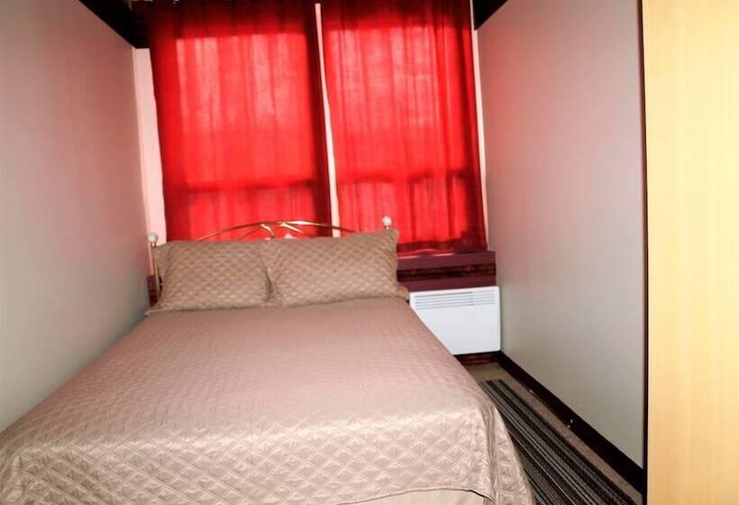 فندق Auberge Internationale La Vieille école