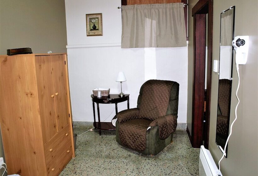 فندق Auberge Internationale La Vieille école