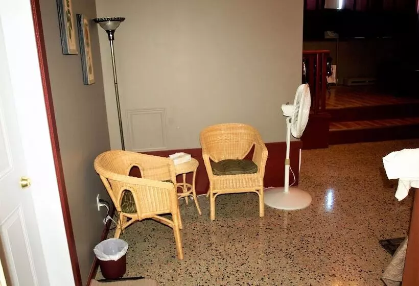 酒店 Auberge Internationale La Vieille école