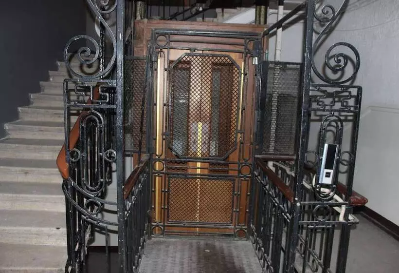 هتل Family Palace