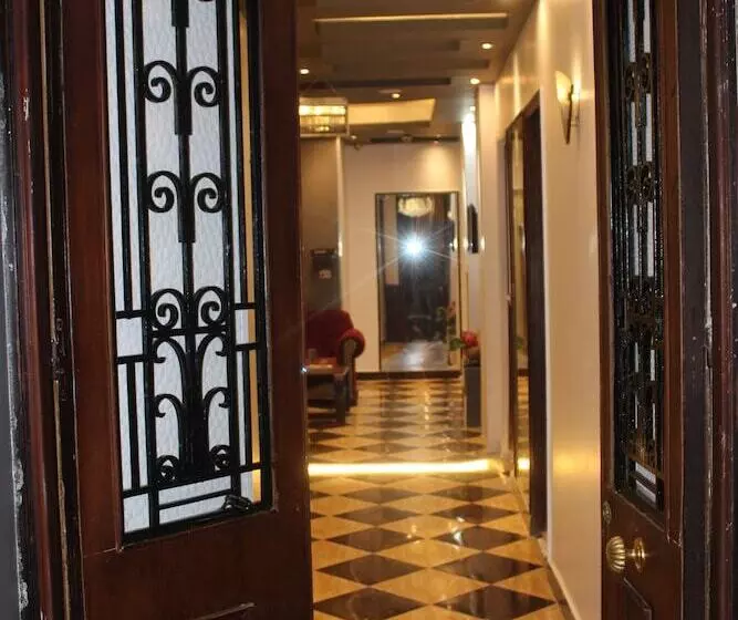 هتل Family Palace