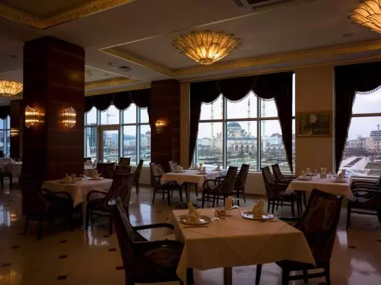 ホテル Grozny City