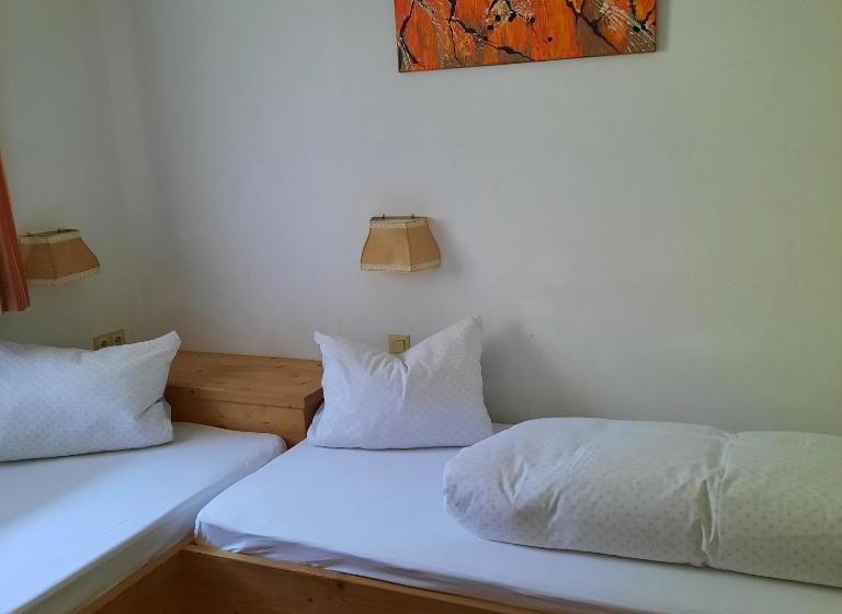 فندق Haus Gmahblick Ferienwonungen