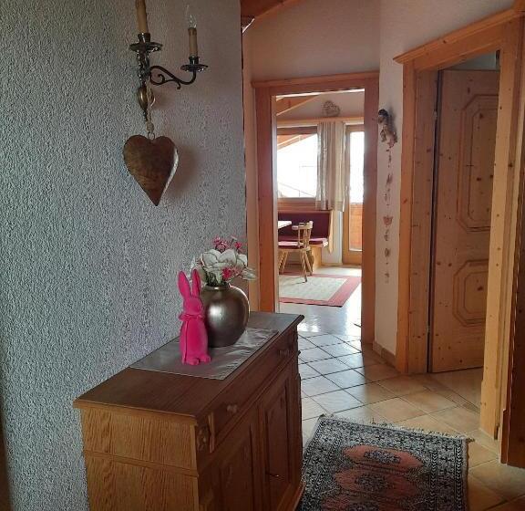 فندق Haus Gmahblick Ferienwonungen