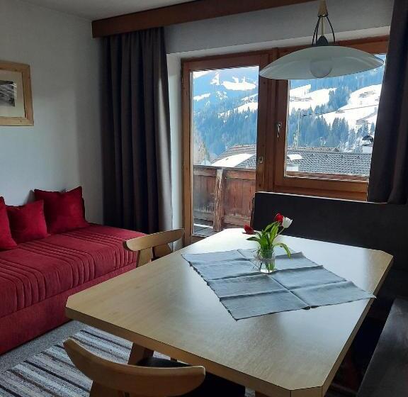 فندق Haus Gmahblick Ferienwonungen