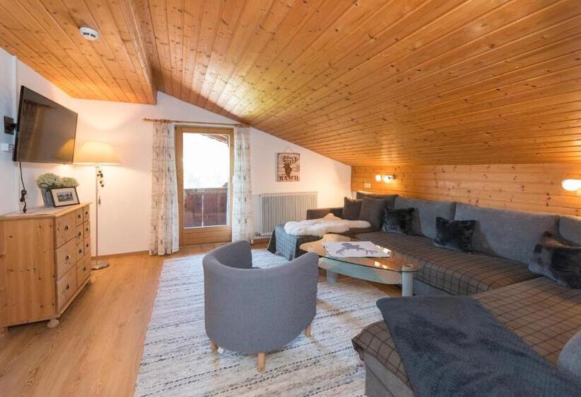 فندق Haus Gmahblick Ferienwonungen