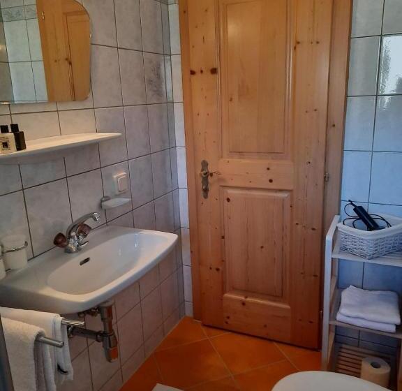 فندق Haus Gmahblick Ferienwonungen