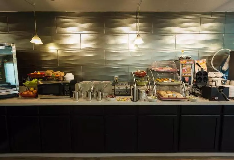 호텔 Hawthorn Extended Stay By Wyndham Saint Robert