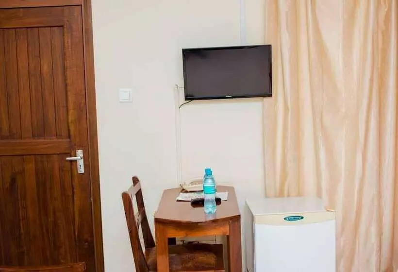 Hotel Kilimanjaro Crane