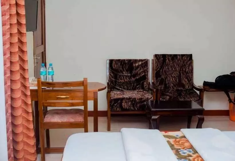 Hotel Kilimanjaro Crane