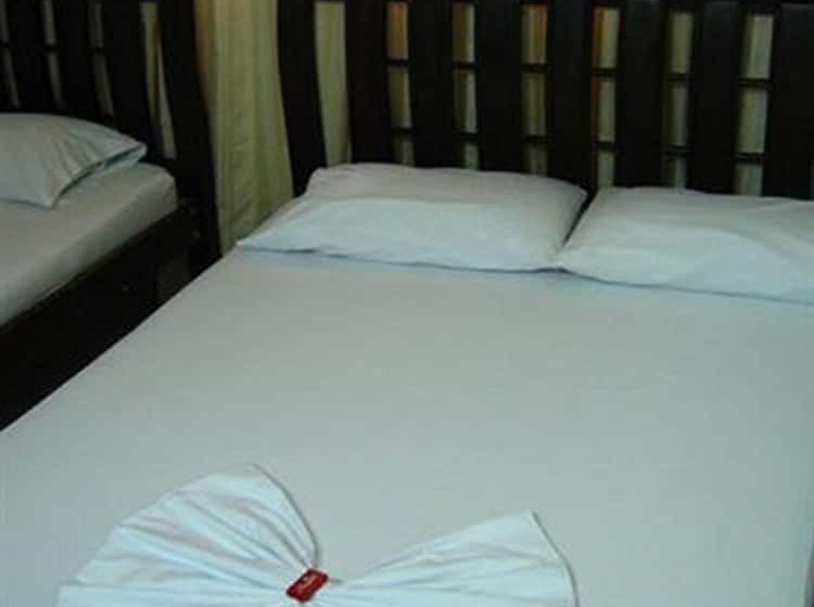 Hotel La Casa Del Turista