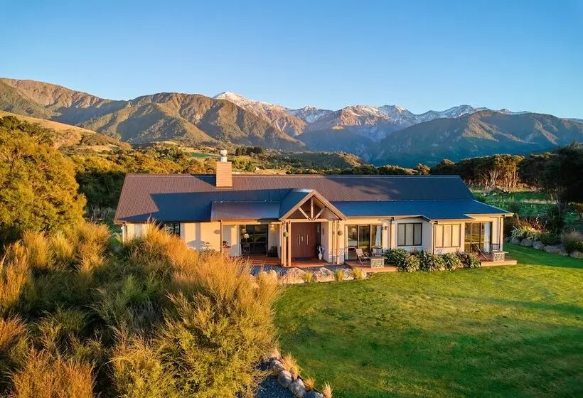 Hotelli Manakau Lodge