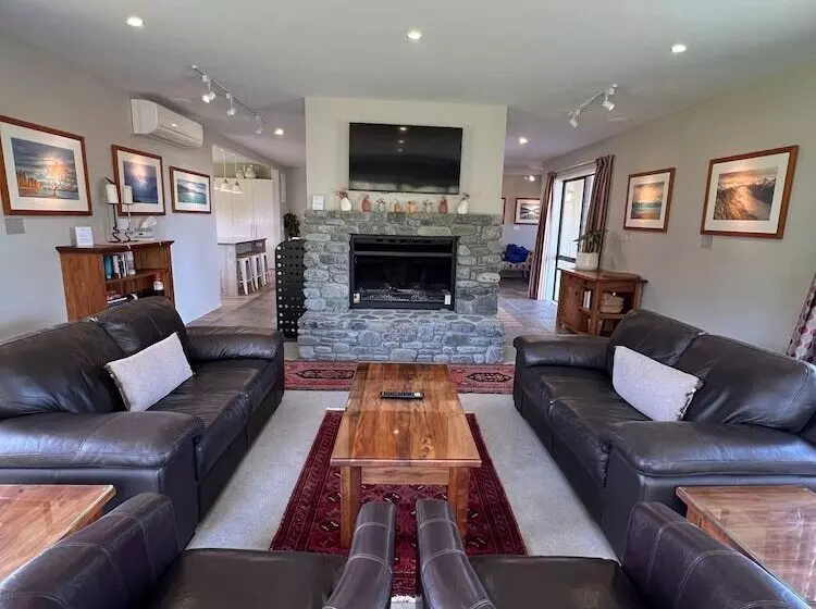 Hotelli Manakau Lodge