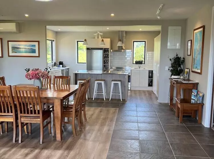 Hotelli Manakau Lodge