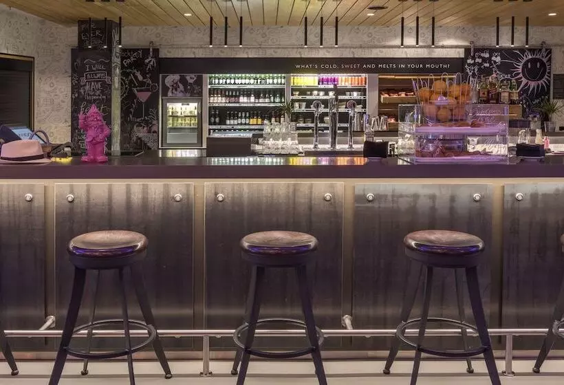 Szálloda Moxy Milan Malpensa Airport