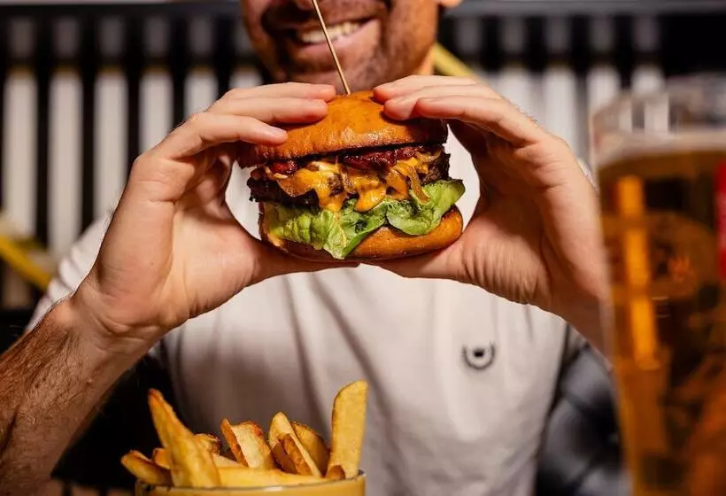 Szálloda Moxy Milan Malpensa Airport